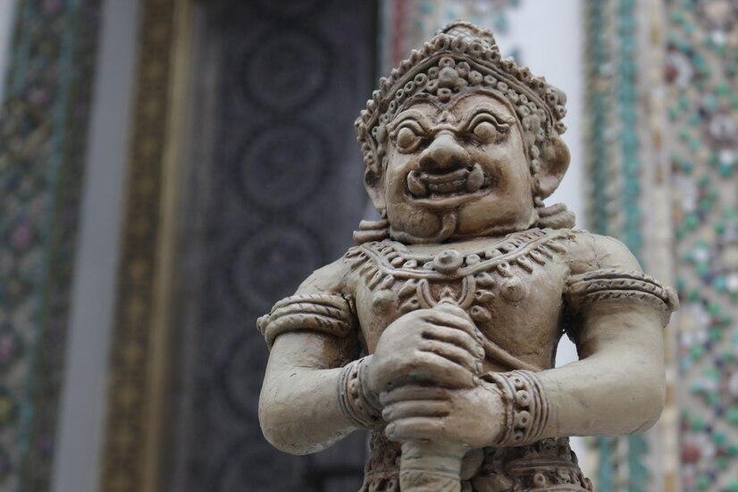 Rahu & Ketu Transits in 2025: What They Mean for You This Year