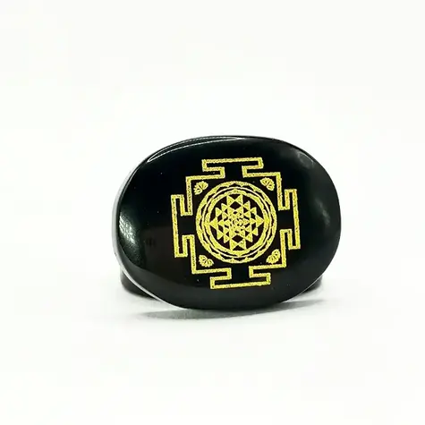 Black Agate Shree Yantra Coin thumbnail 1
